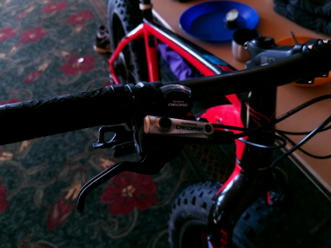 Hydraulic brakes may make ‘one-finger’ stops possible, but these definitely weren’t weak.